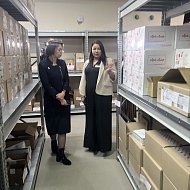 Главы регионального минздрава и Росздравнадзора не нашли залежавшихся лекарств на аптечном складе