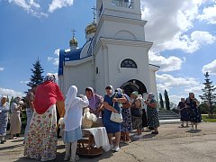 На территории храма прошла завершающая Акция" Белого Цветка"