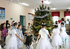 В Доме культуры для детей состоялось новогоднее театрализовано – игровое мероприятие «Волшебство под Новый год!»